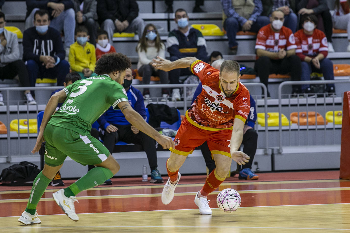 Fotos: El duelo entre Jimbee Cartagena y Osasuna Magna, en imágenes