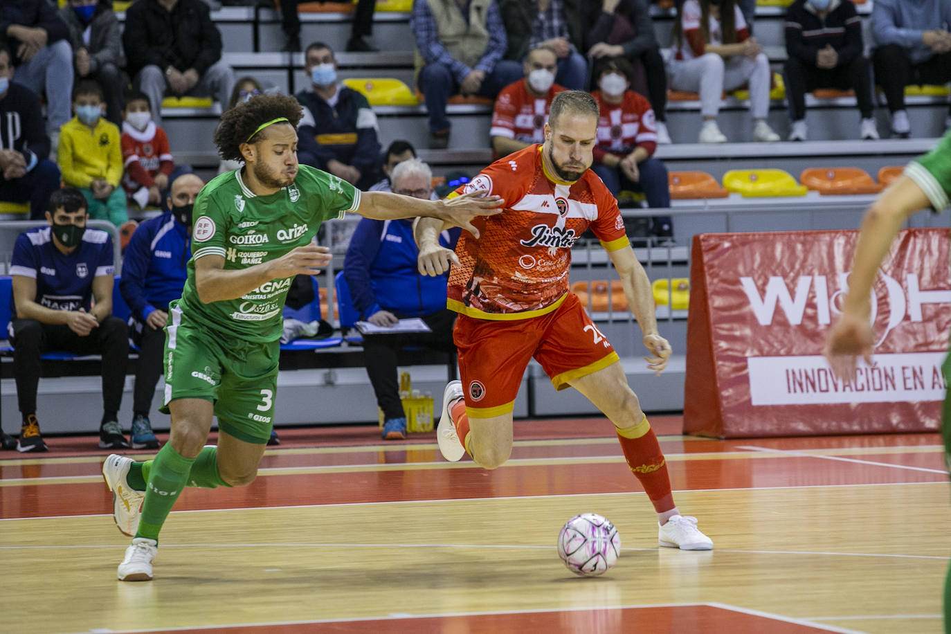 Fotos: El duelo entre Jimbee Cartagena y Osasuna Magna, en imágenes