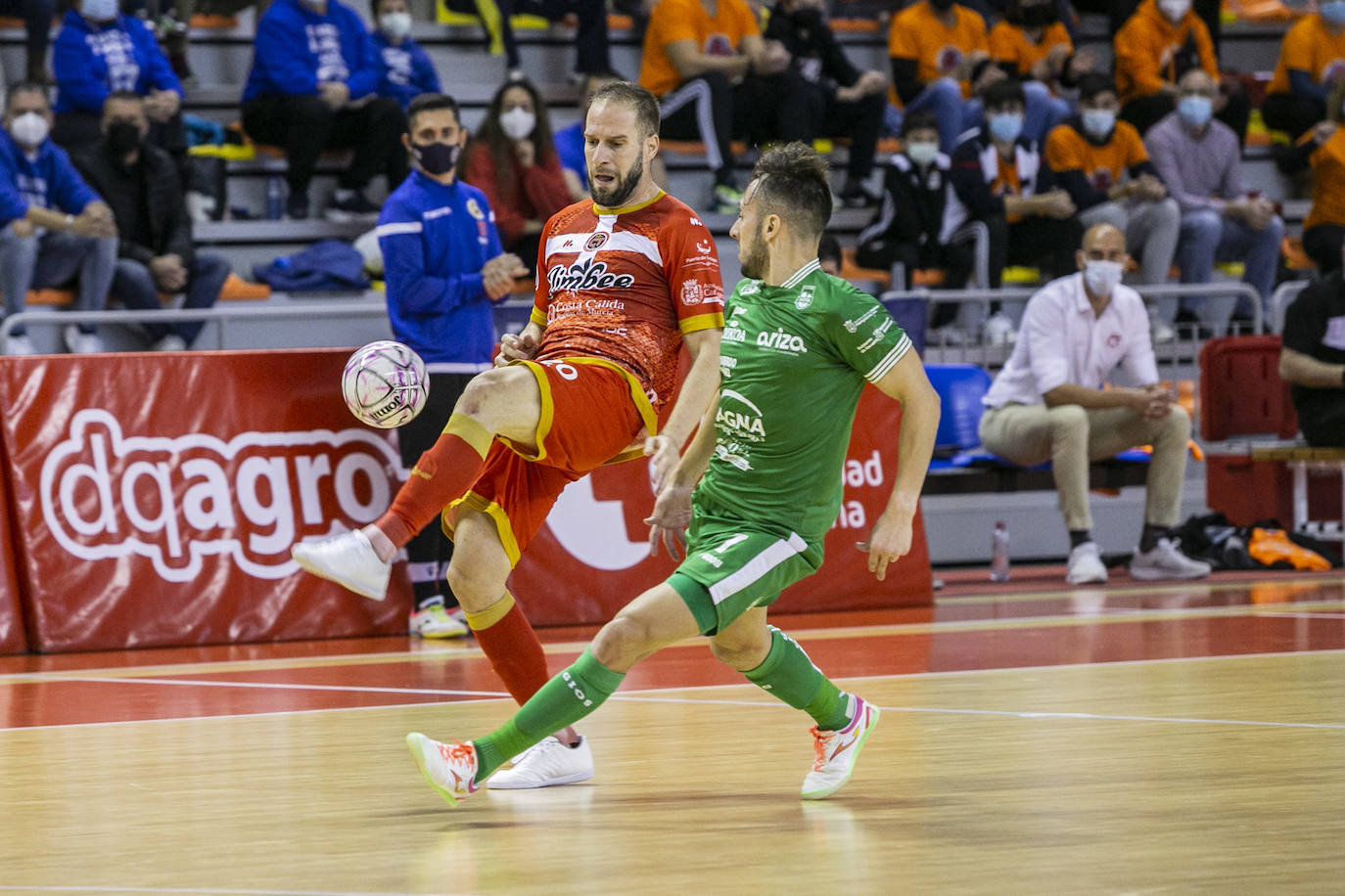 Fotos: El duelo entre Jimbee Cartagena y Osasuna Magna, en imágenes