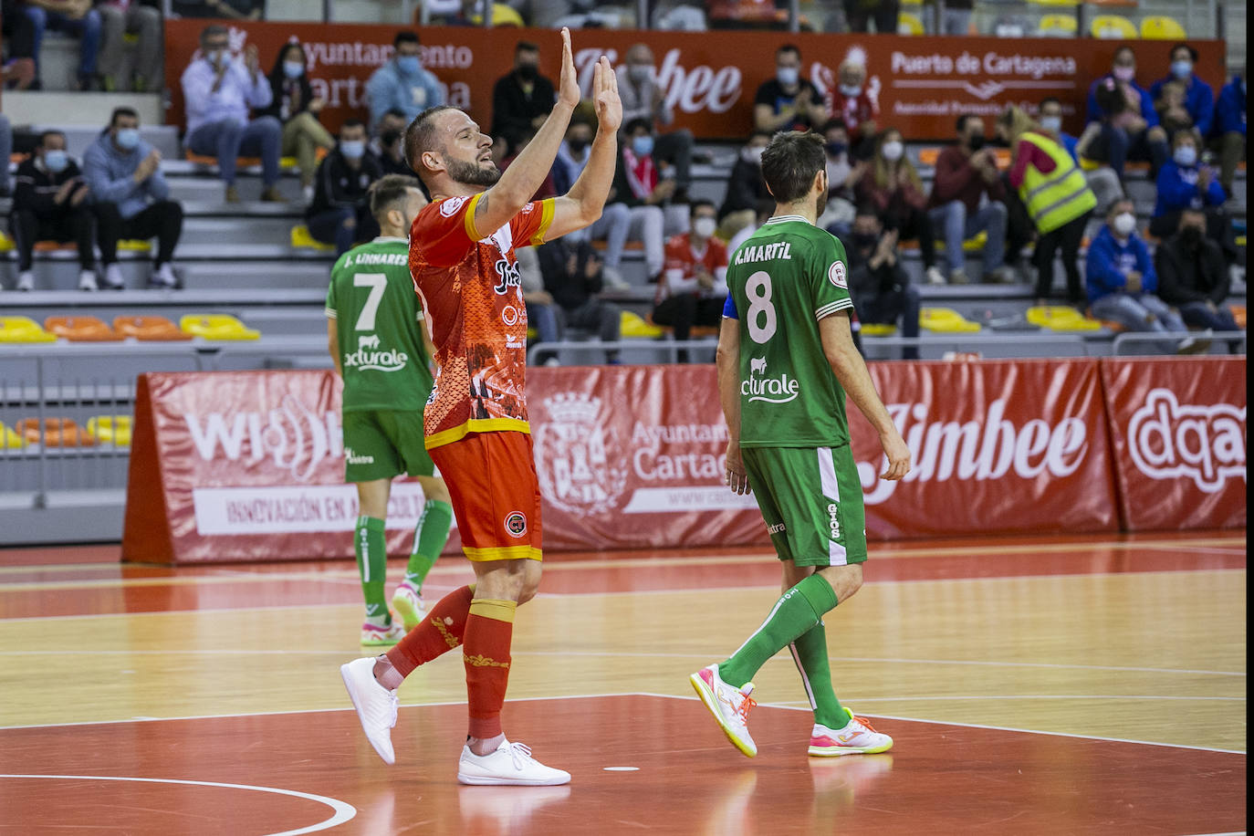Fotos: El duelo entre Jimbee Cartagena y Osasuna Magna, en imágenes