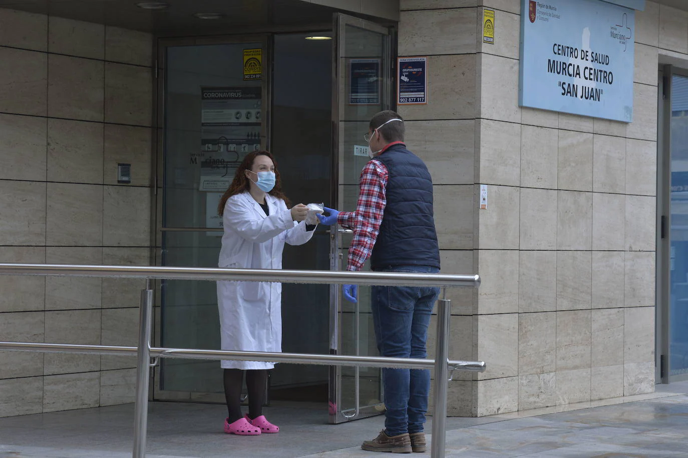 Trece centros de salud de la Región, en nivel de alerta naranja por el  aumento de los casos de Covid | La Verdad