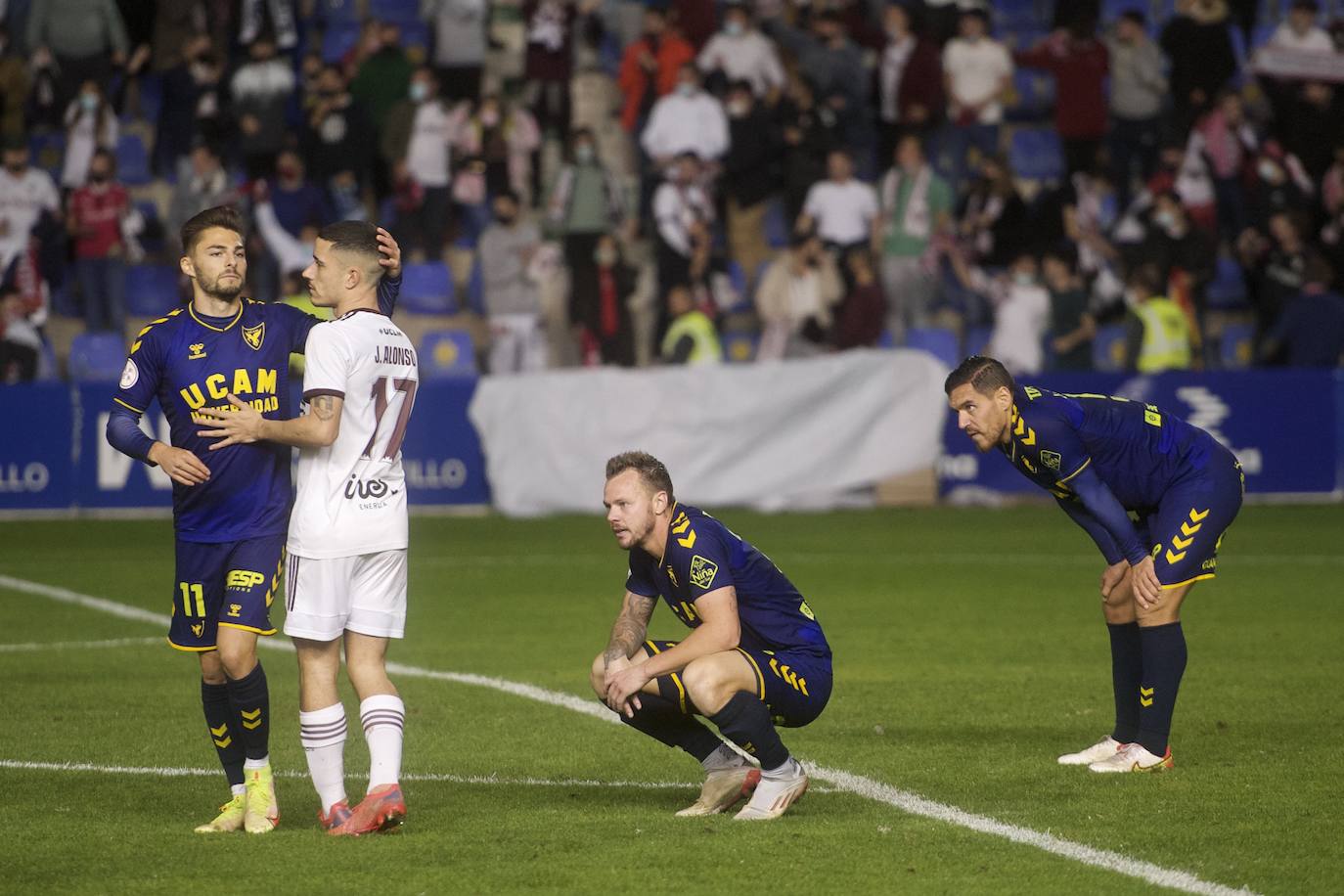 Fotos: La derrota del UCAM CF frente al Albacete Balompié, en imágenes