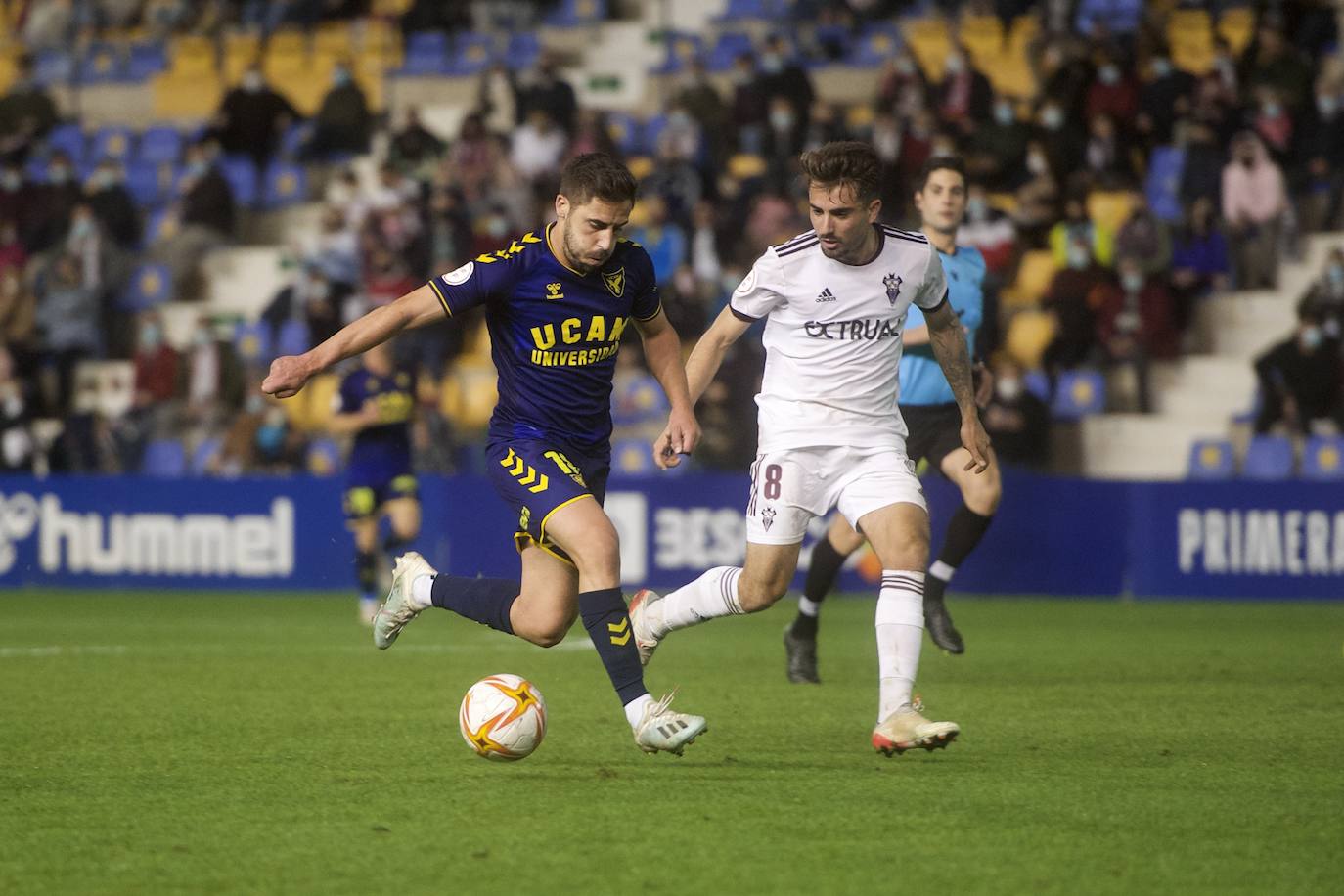 Fotos: La derrota del UCAM CF frente al Albacete Balompié, en imágenes