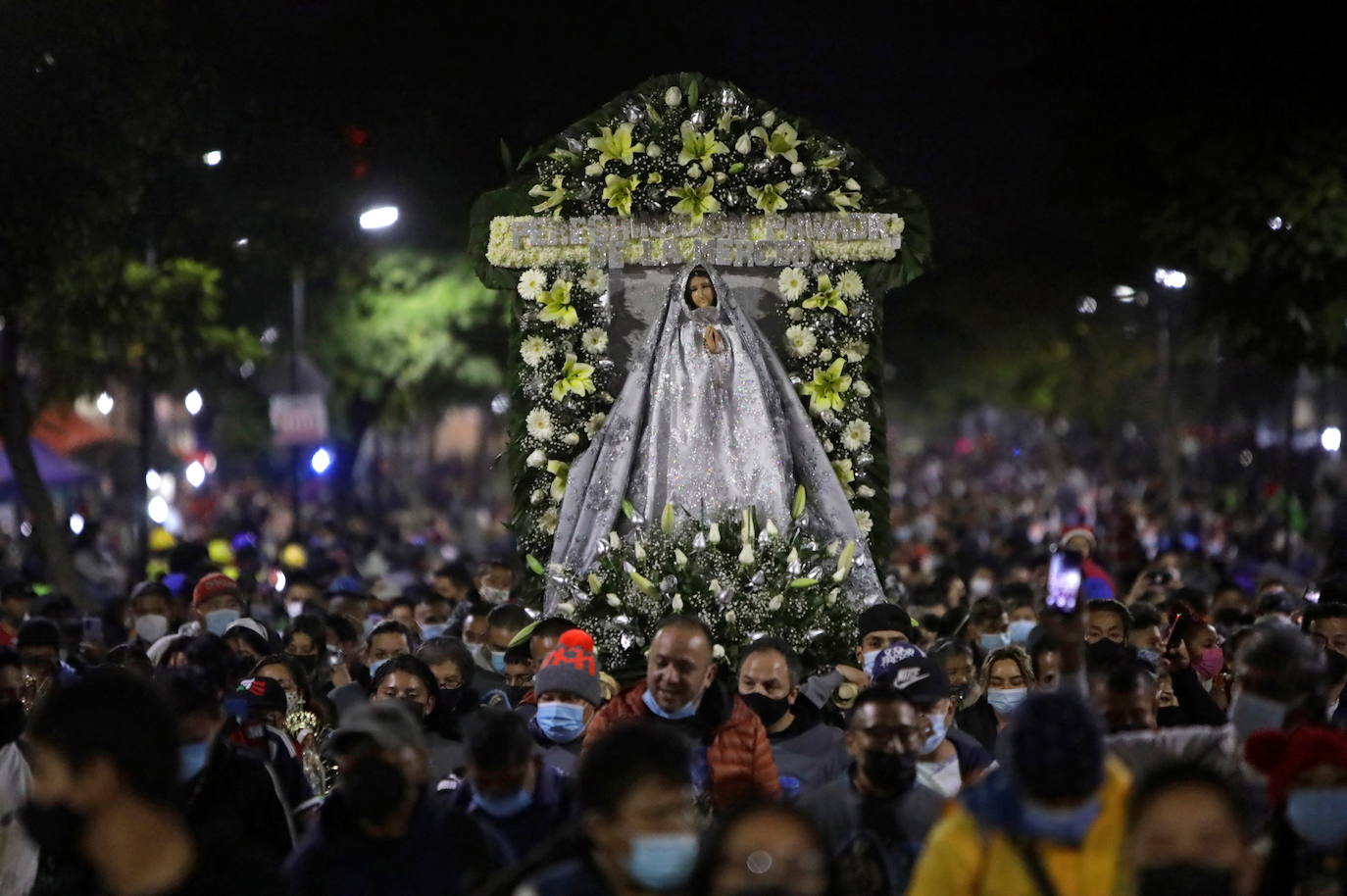 Fotos: Esperanza y medidas sanitarias para la Virgen de Guadalupe