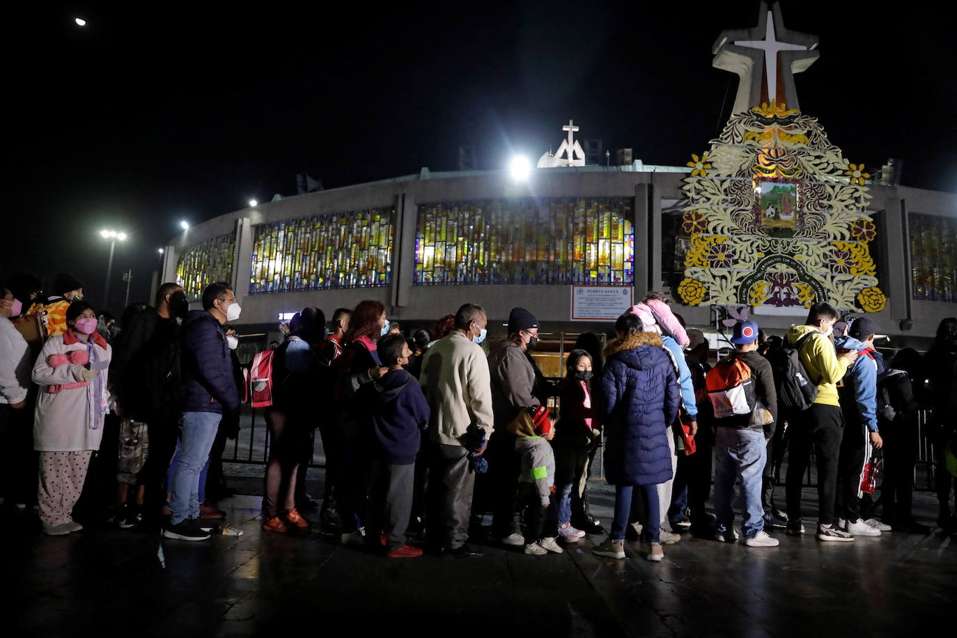 Fotos: Esperanza y medidas sanitarias para la Virgen de Guadalupe