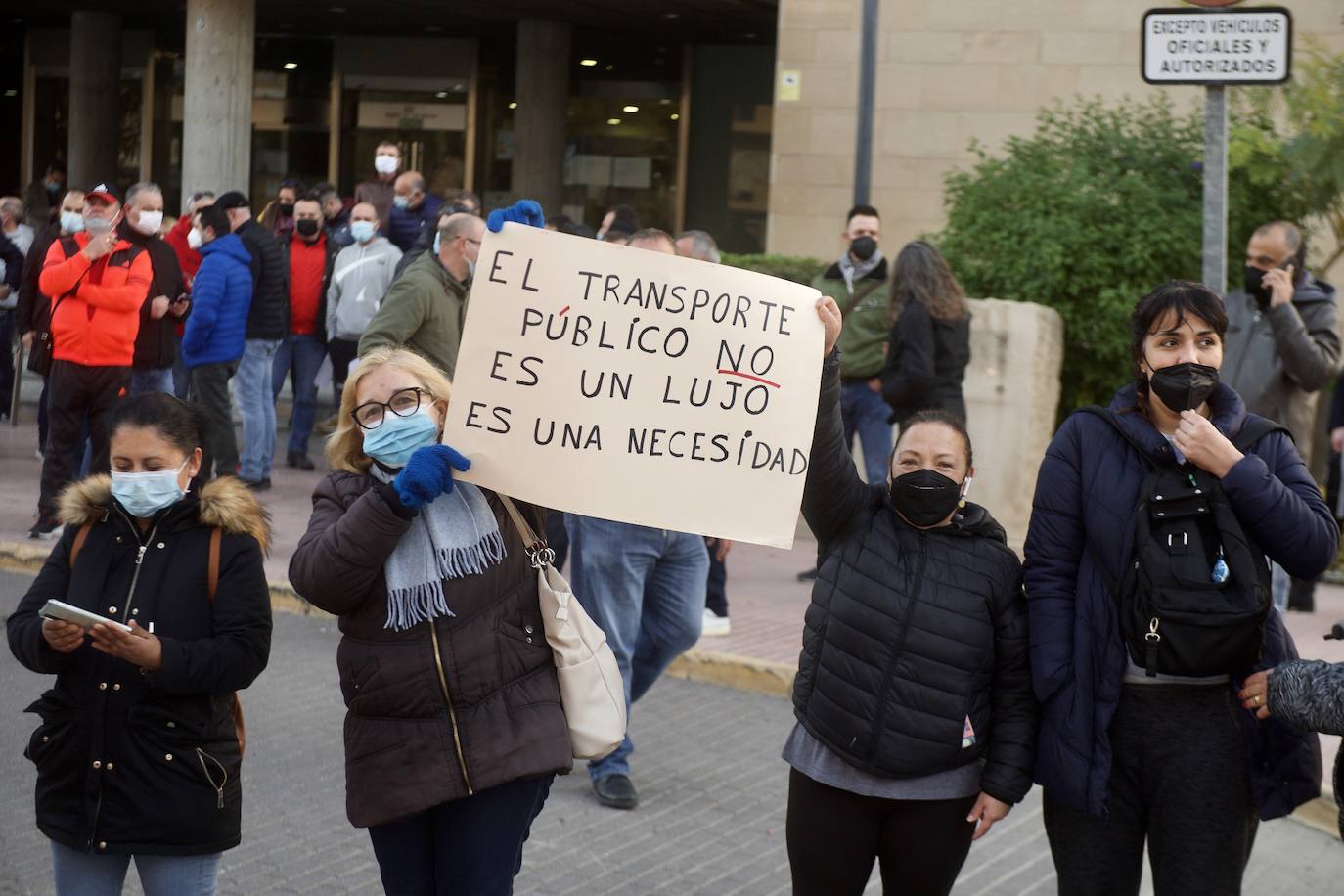 Fotos: Nueva protesta en Murcia por el servicio de autobús
