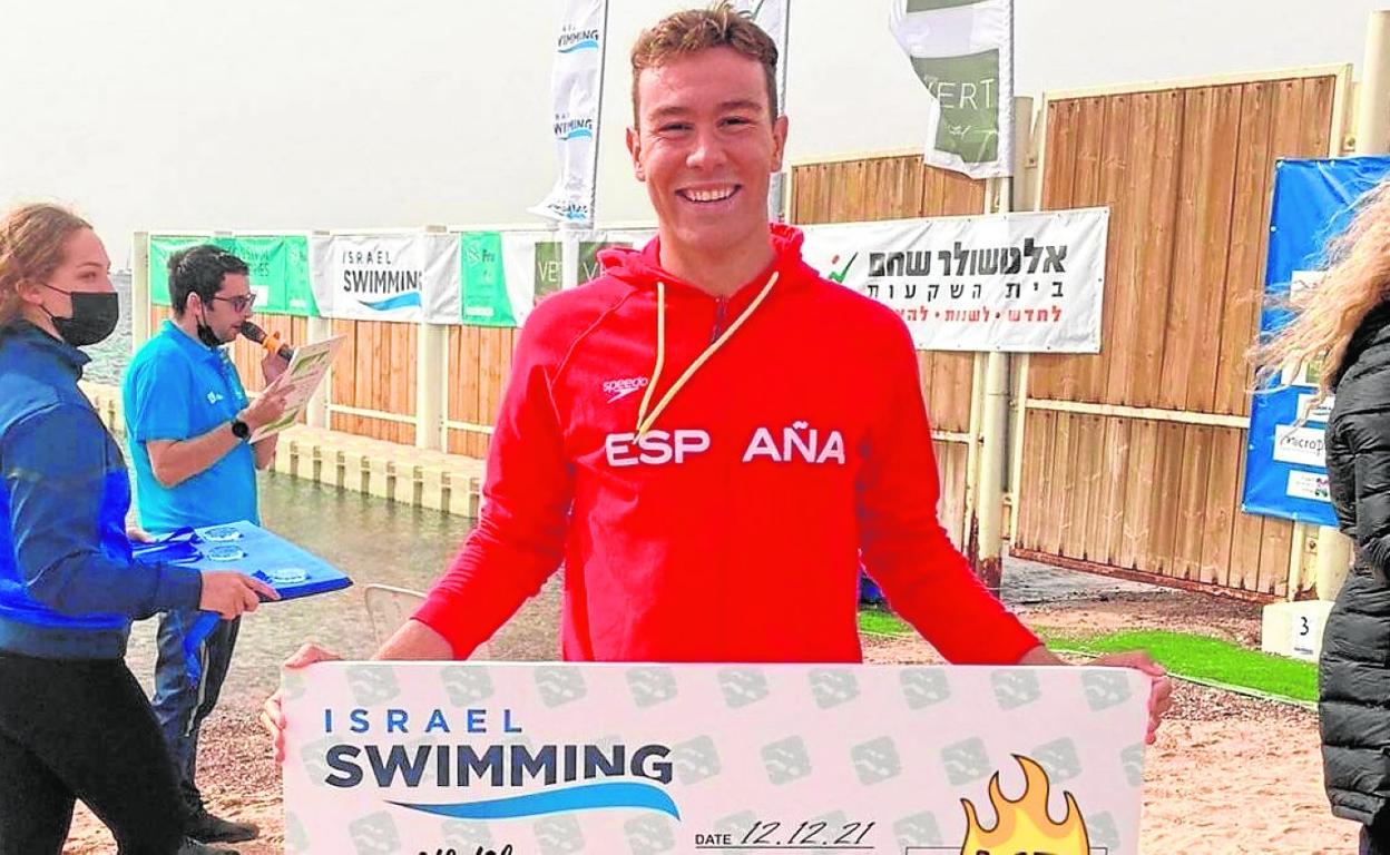 Alberto Martínez, sonriente tras acabar octavo en Eliat (Israel). 