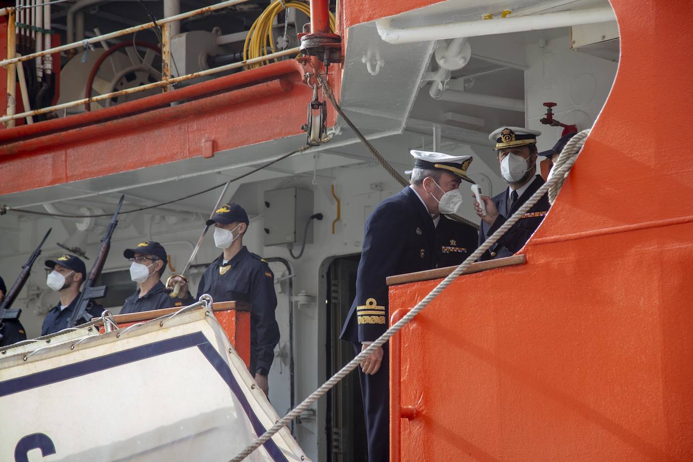 Fotos: El &#039;Hespérides&#039; zarpa desde el arsenal de Cartagena hacia la Antártida en &#039;modo burbuja&#039;