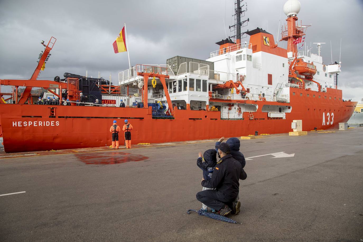 Fotos: El &#039;Hespérides&#039; zarpa desde el arsenal de Cartagena hacia la Antártida en &#039;modo burbuja&#039;