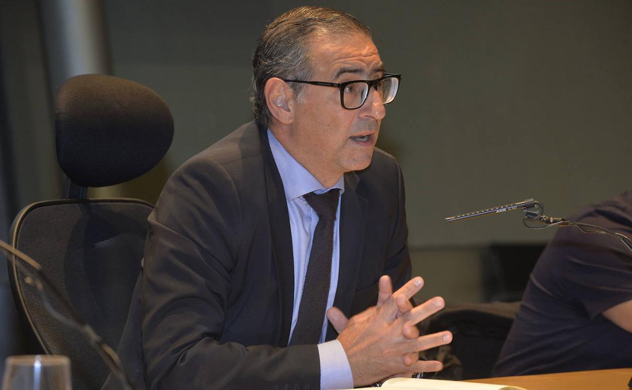 José Luján, rector de la UMU. 