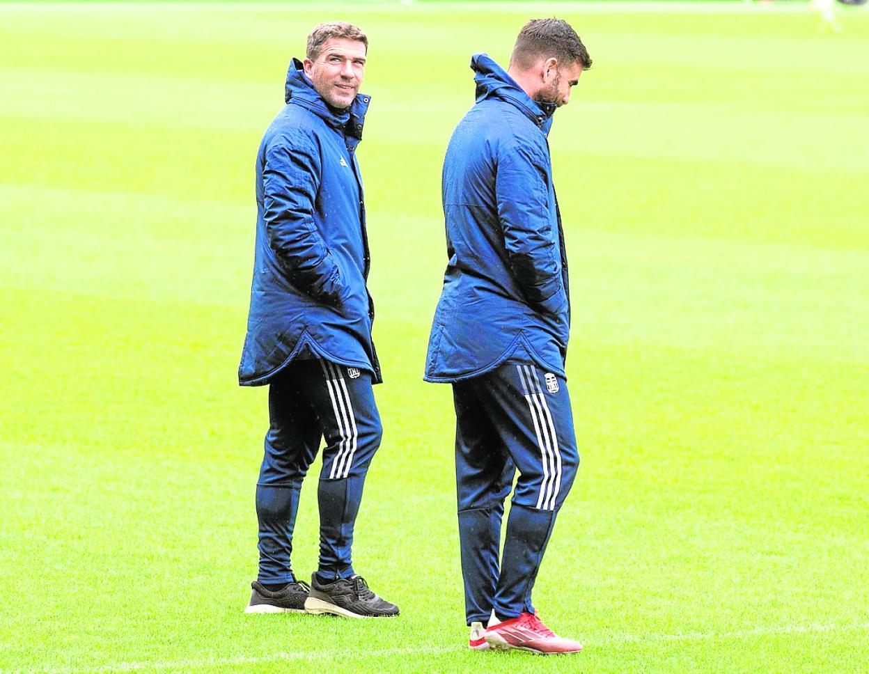 Carrión y Domingo Cisma en un entrenamiento del Efesé en el Cartagonova, en noviembre. 