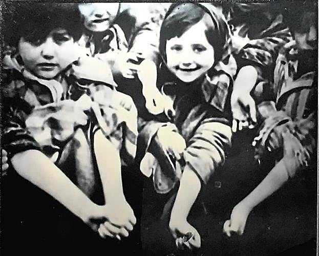 Imagen de la liberación de Auschwitz revelada con daguerrotipo de Becquerel. 