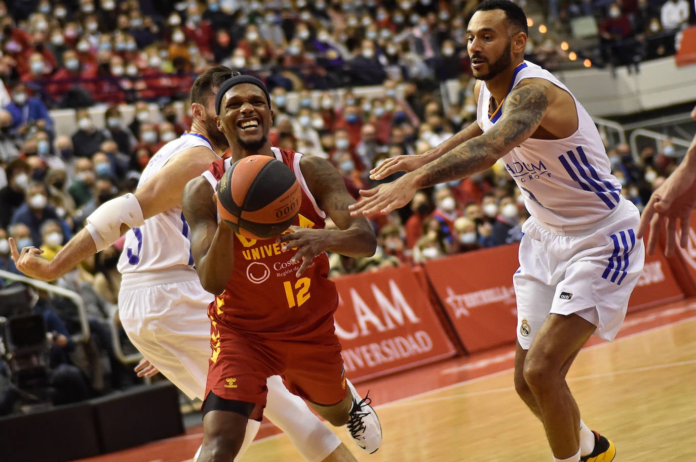 Fotos: Demasiado Real Madrid para el UCAM