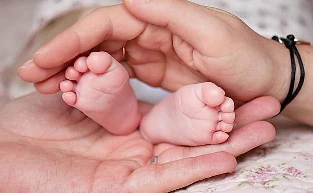 Así puedes solicitar la prestación por nacimiento 