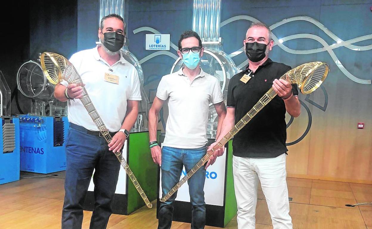 'Trompetas' para los bombos de Loterías construidos por la empresa de El Palmar.