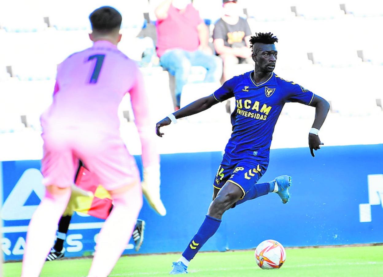 Nuha, en el duelo del UCAM ante el Sevilla Atlético. 
