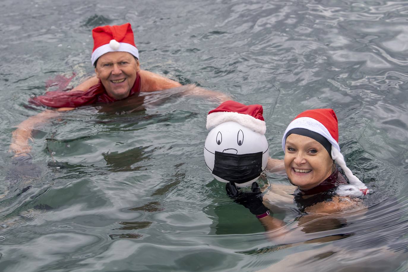 Fotos: Baño navideño en Ginebra
