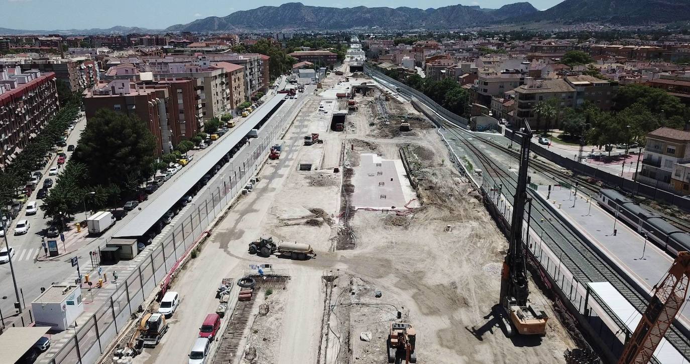 24/07/2021. Adif suspenderá en otoño líneas y servicios durante tres años por las obras del AVE. | 