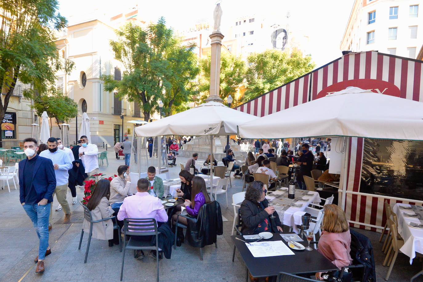 Fotos: Murcia llena las terrazas en una &#039;Tardevieja&#039; primaveral