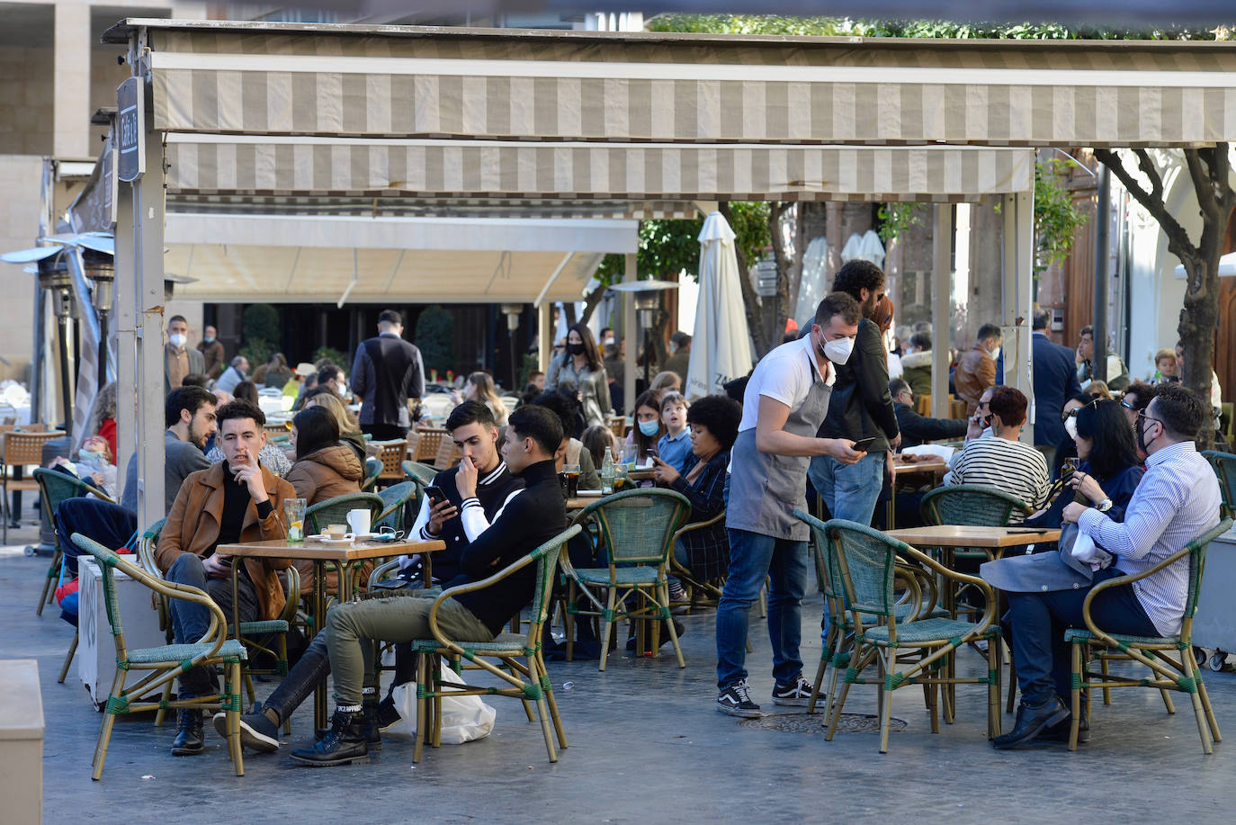 Fotos: Murcia llena las terrazas en una &#039;Tardevieja&#039; primaveral