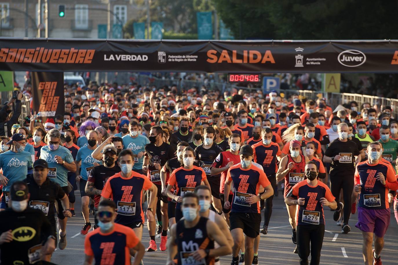 Fotos: Salida de la San Silvestre de Murcia 2021