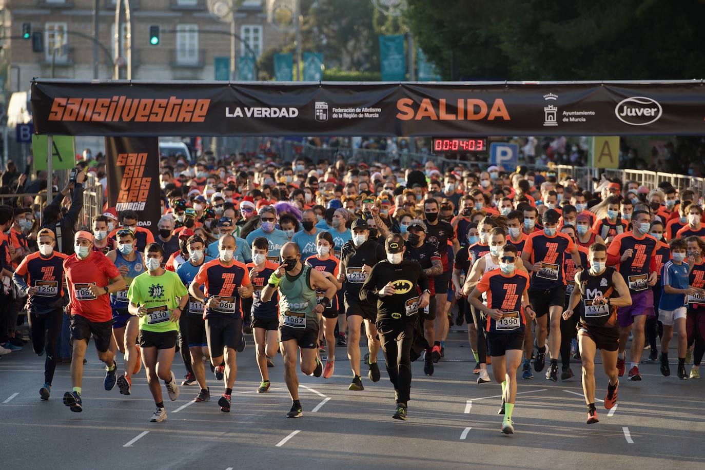 Fotos: Salida de la San Silvestre de Murcia 2021