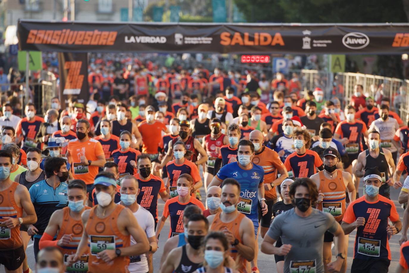 Fotos: Salida de la San Silvestre de Murcia 2021