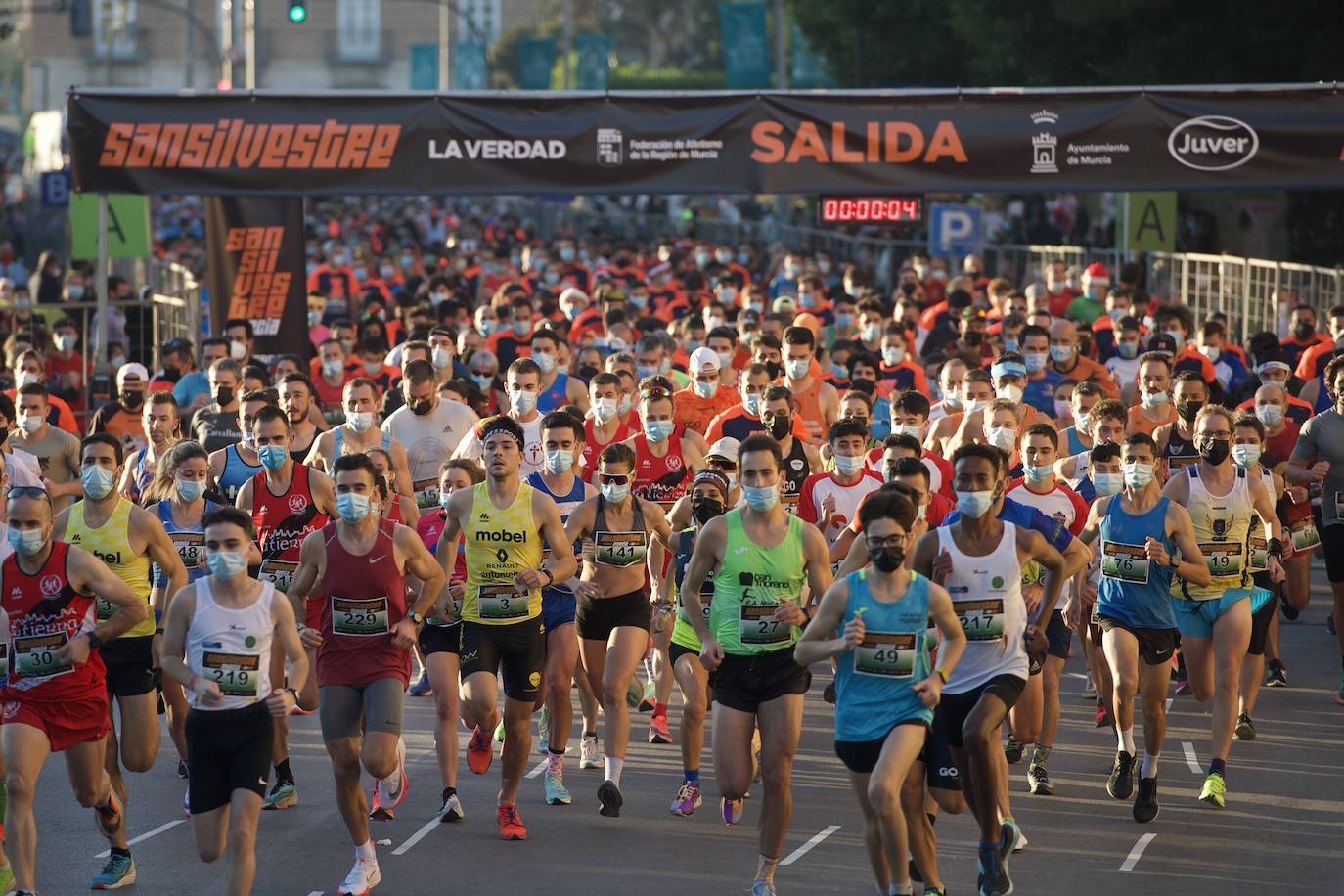 Fotos: Salida de la San Silvestre de Murcia 2021