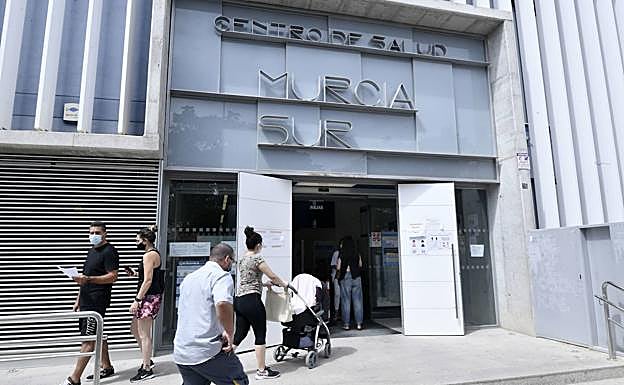 El 83% de los centros de salud de la Región están en nivel rojo por el aumento de los contagios