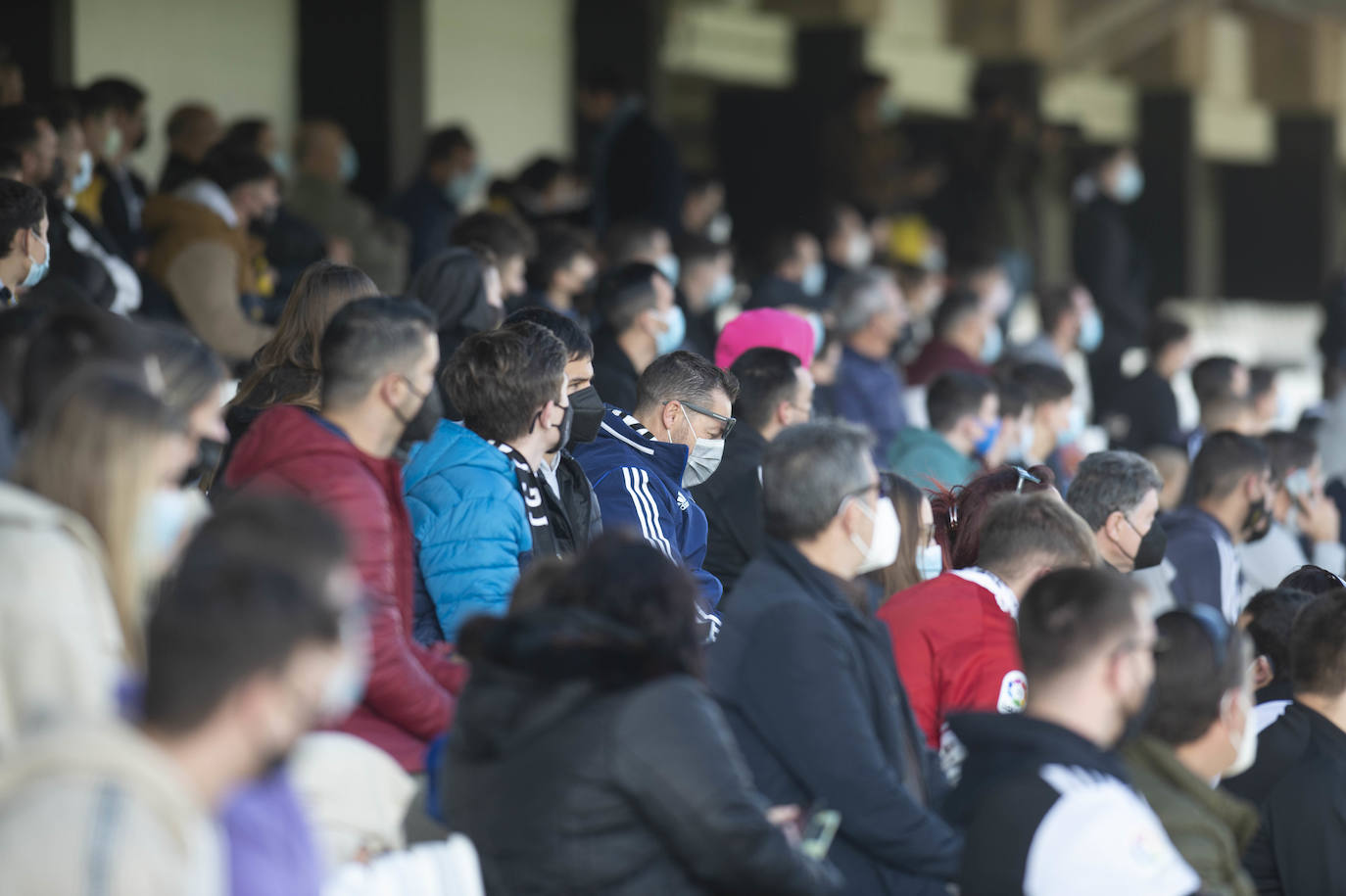 Fotos: Medio millar de fieles arropan al Cartagena en el último entrenamiento