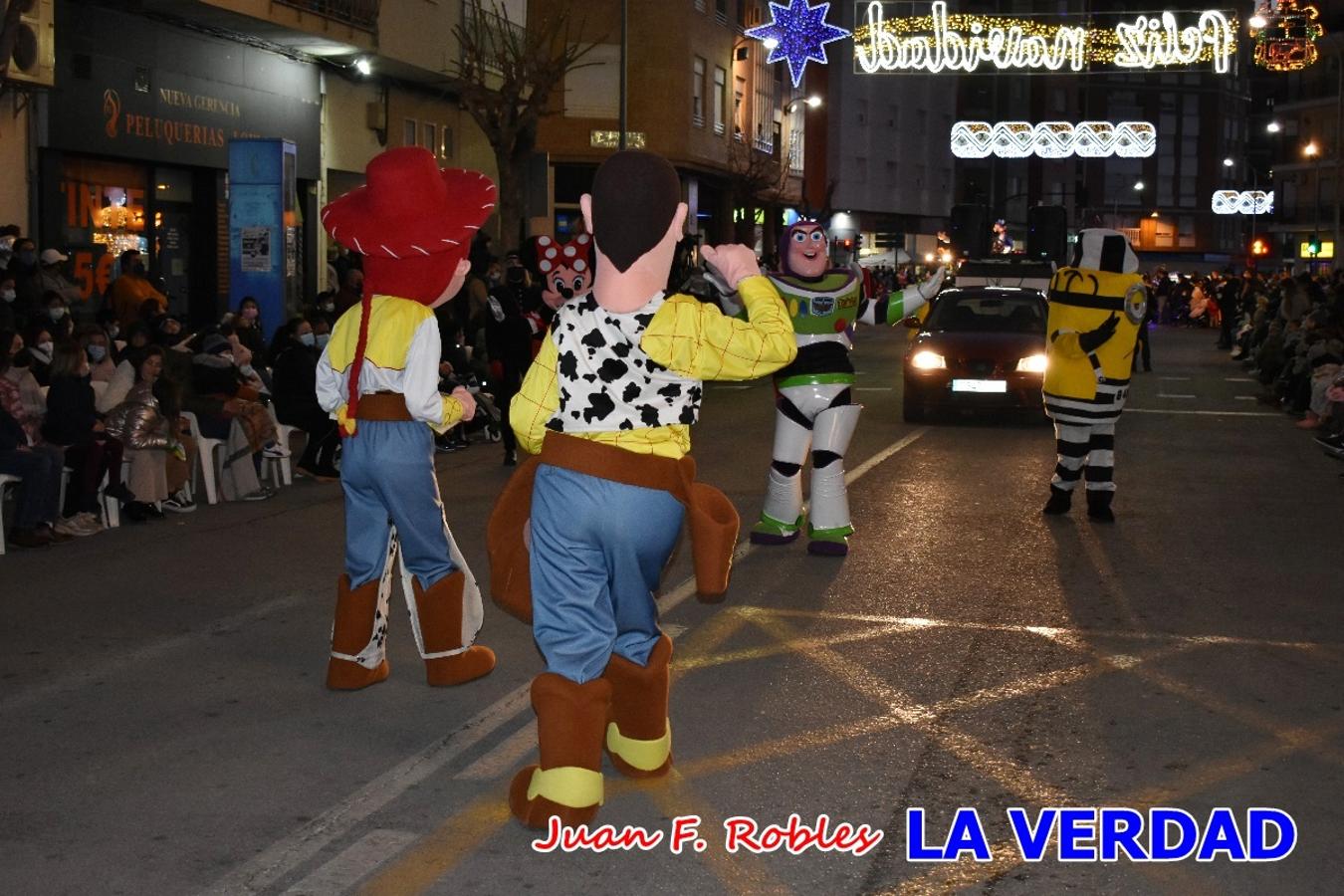 El Cortejo Real que precedía a las carrozas del Melchor, Gaspar y Baltasar, estaba compuesto por distintas carrozas, espectáculos musicales y personajes de fantasía. La Policía Local y el Cuerpo de Bomberos abrieron el recorrido, seguidos de Dafne Dance Academy, Goofy & Donald, Club Gymca VeraCruz, La Sirenita, Academia de Baile EDIG, Pinocho, Escuela de Baile de la Concejalía de Deportes, Las Mariposas, Escuela de Baile Ana, La Bella y la Bestia, la Guardia de Darth Vader y la Banda de Música La Compañía.