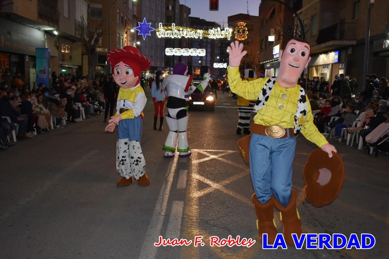 El Cortejo Real que precedía a las carrozas del Melchor, Gaspar y Baltasar, estaba compuesto por distintas carrozas, espectáculos musicales y personajes de fantasía. La Policía Local y el Cuerpo de Bomberos abrieron el recorrido, seguidos de Dafne Dance Academy, Goofy & Donald, Club Gymca VeraCruz, La Sirenita, Academia de Baile EDIG, Pinocho, Escuela de Baile de la Concejalía de Deportes, Las Mariposas, Escuela de Baile Ana, La Bella y la Bestia, la Guardia de Darth Vader y la Banda de Música La Compañía.