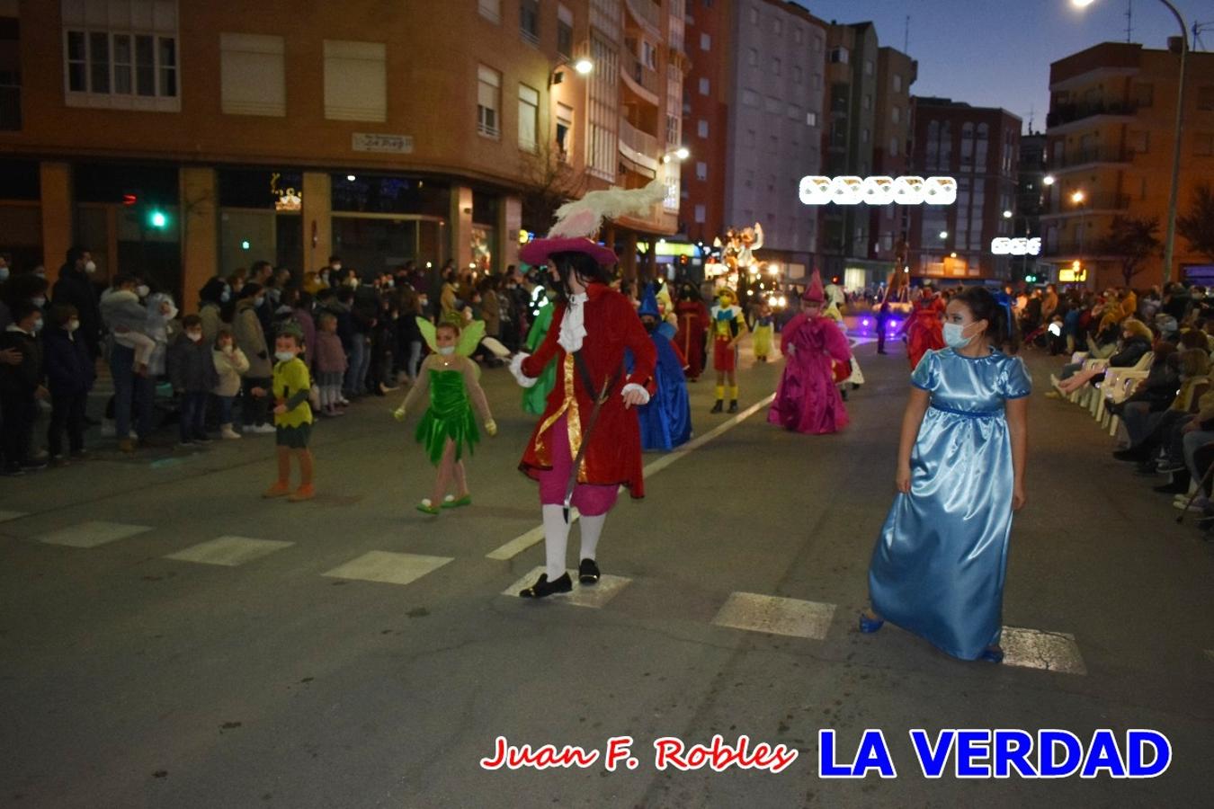 El Cortejo Real que precedía a las carrozas del Melchor, Gaspar y Baltasar, estaba compuesto por distintas carrozas, espectáculos musicales y personajes de fantasía. La Policía Local y el Cuerpo de Bomberos abrieron el recorrido, seguidos de Dafne Dance Academy, Goofy & Donald, Club Gymca VeraCruz, La Sirenita, Academia de Baile EDIG, Pinocho, Escuela de Baile de la Concejalía de Deportes, Las Mariposas, Escuela de Baile Ana, La Bella y la Bestia, la Guardia de Darth Vader y la Banda de Música La Compañía.