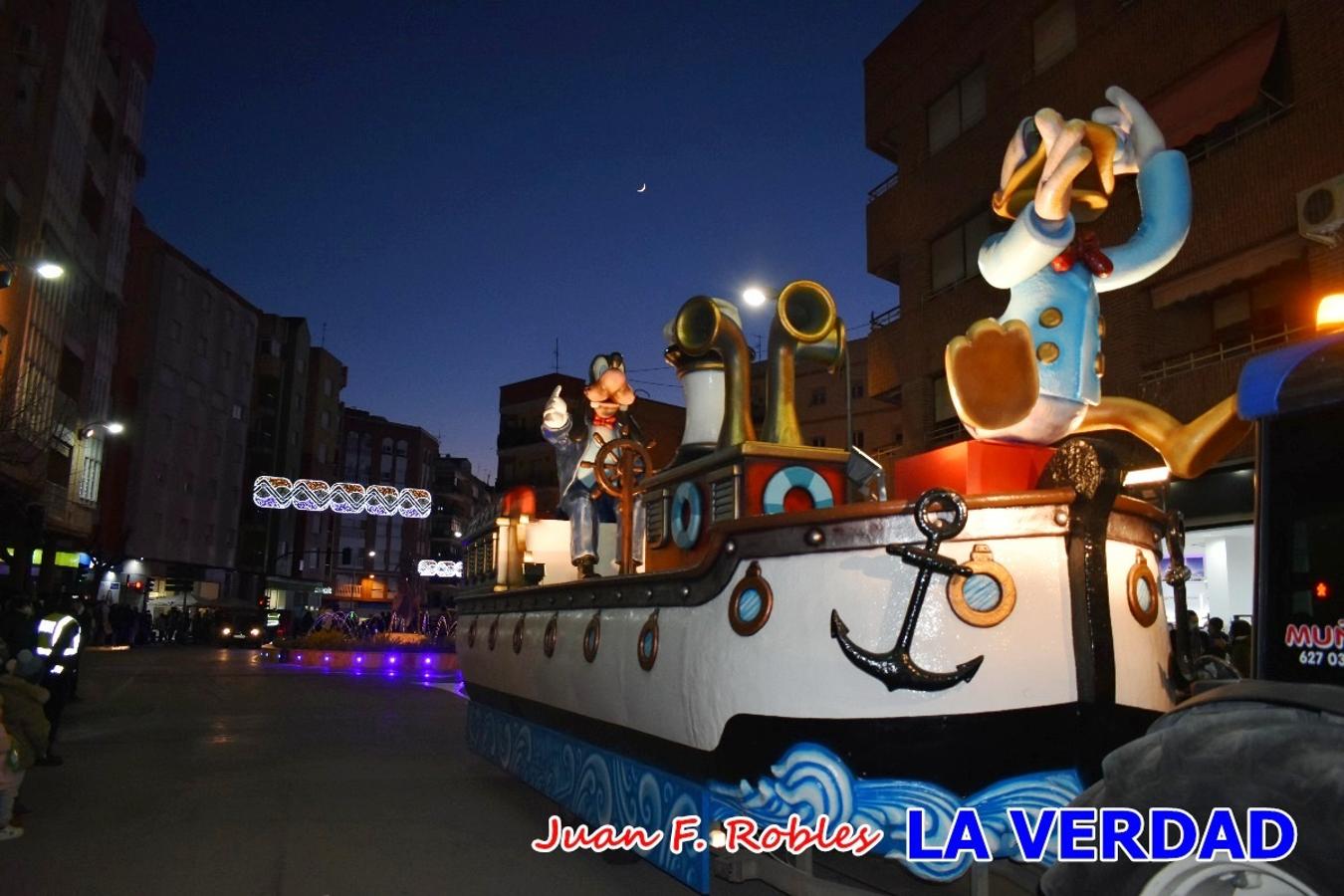 El Cortejo Real que precedía a las carrozas del Melchor, Gaspar y Baltasar, estaba compuesto por distintas carrozas, espectáculos musicales y personajes de fantasía. La Policía Local y el Cuerpo de Bomberos abrieron el recorrido, seguidos de Dafne Dance Academy, Goofy & Donald, Club Gymca VeraCruz, La Sirenita, Academia de Baile EDIG, Pinocho, Escuela de Baile de la Concejalía de Deportes, Las Mariposas, Escuela de Baile Ana, La Bella y la Bestia, la Guardia de Darth Vader y la Banda de Música La Compañía.