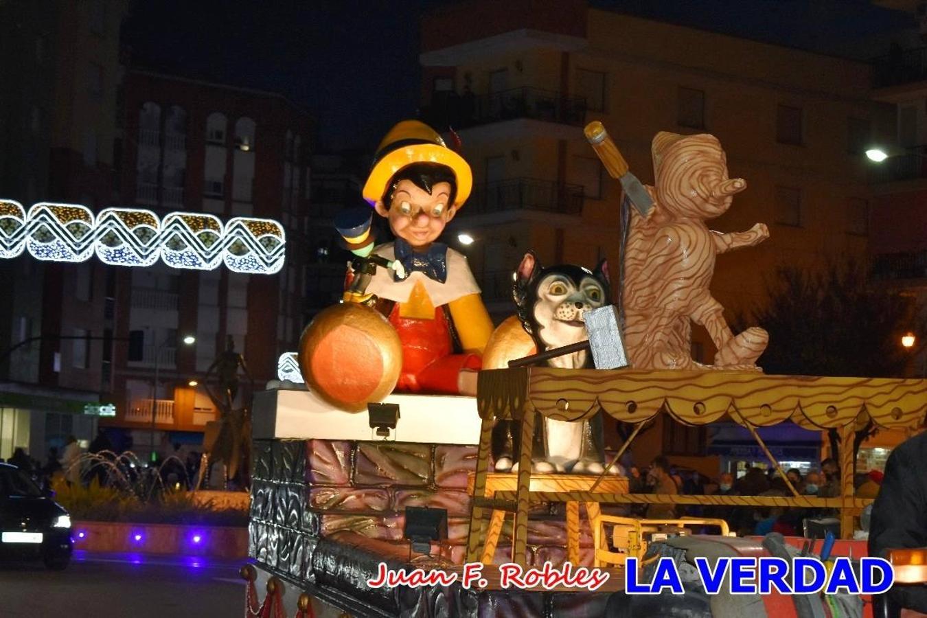 El Cortejo Real que precedía a las carrozas del Melchor, Gaspar y Baltasar, estaba compuesto por distintas carrozas, espectáculos musicales y personajes de fantasía. La Policía Local y el Cuerpo de Bomberos abrieron el recorrido, seguidos de Dafne Dance Academy, Goofy & Donald, Club Gymca VeraCruz, La Sirenita, Academia de Baile EDIG, Pinocho, Escuela de Baile de la Concejalía de Deportes, Las Mariposas, Escuela de Baile Ana, La Bella y la Bestia, la Guardia de Darth Vader y la Banda de Música La Compañía.