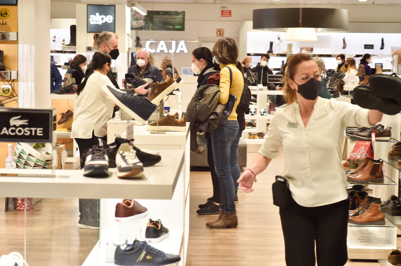 Fotos: Comienzan las rebajas de invierno en Murcia