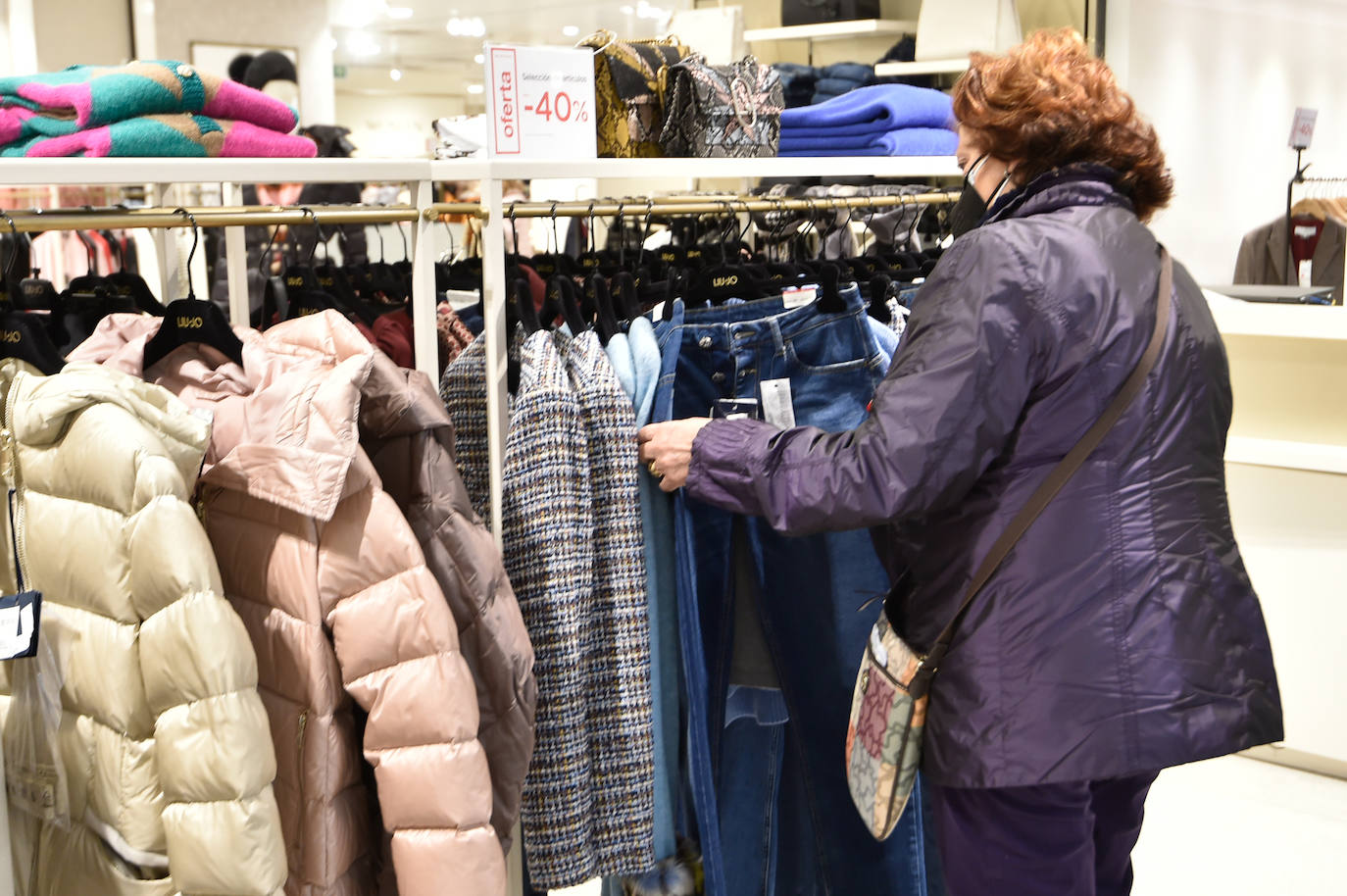 Fotos: Comienzan las rebajas de invierno en Murcia