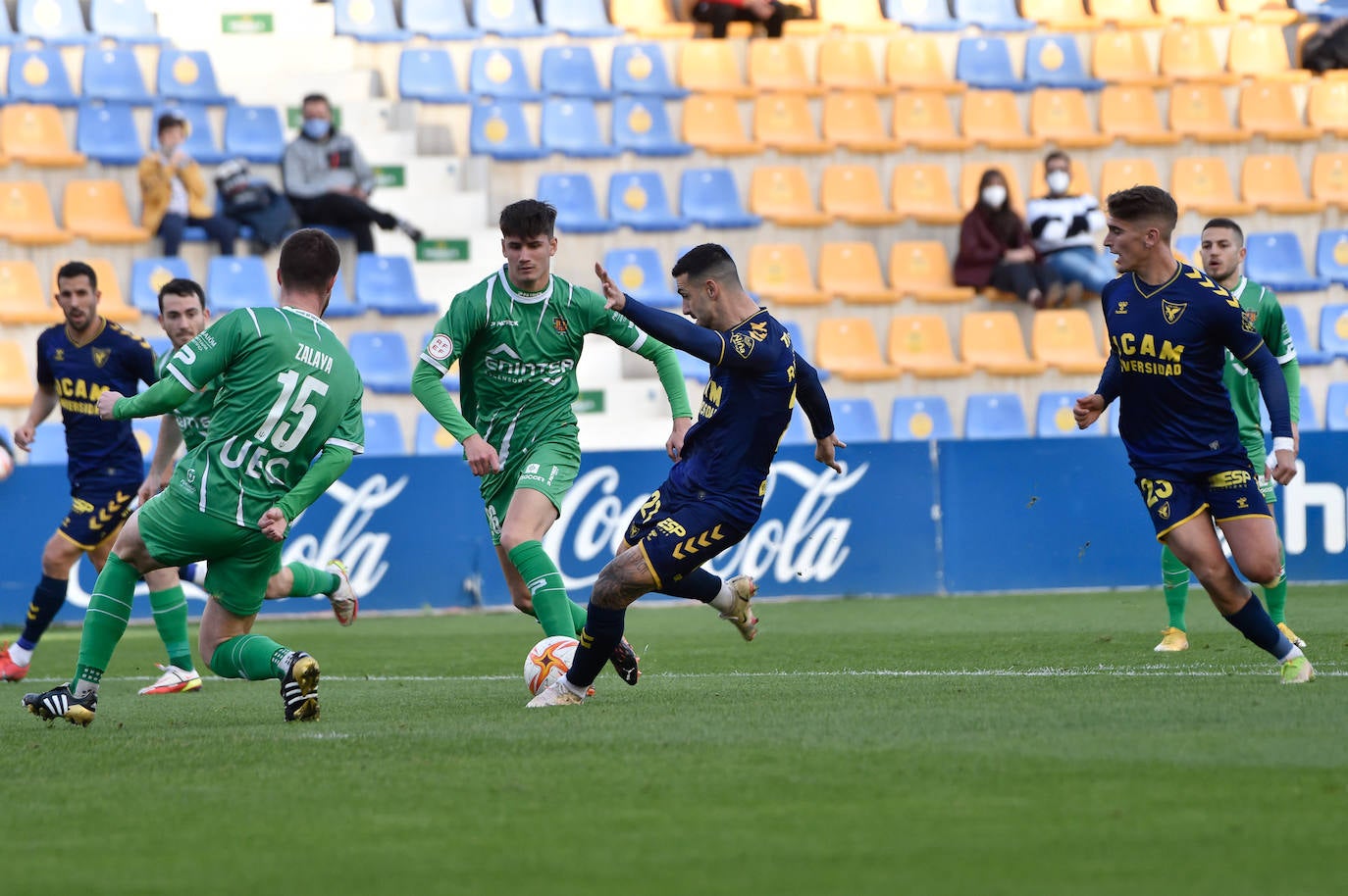 Fotos: La victoria del UCAM ante el Cornellá, en imágenes