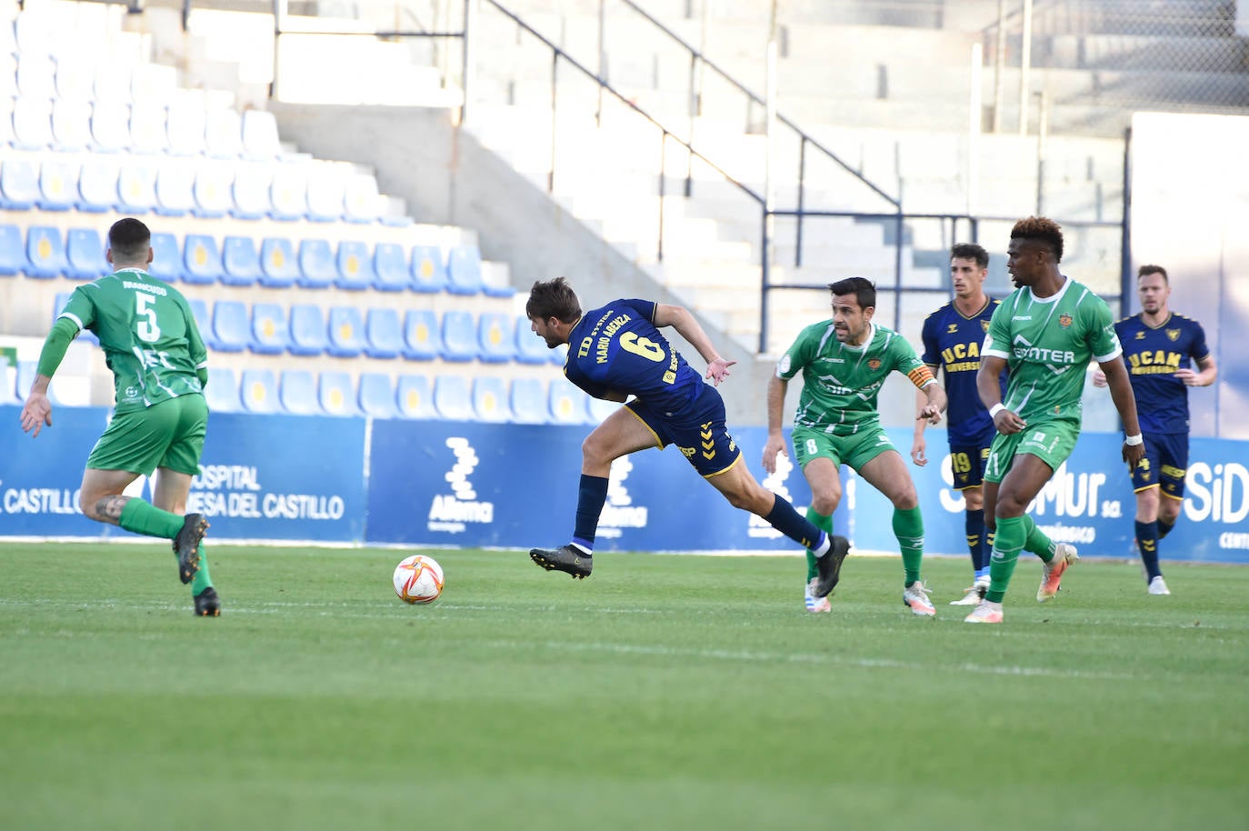 Fotos: La victoria del UCAM ante el Cornellá, en imágenes