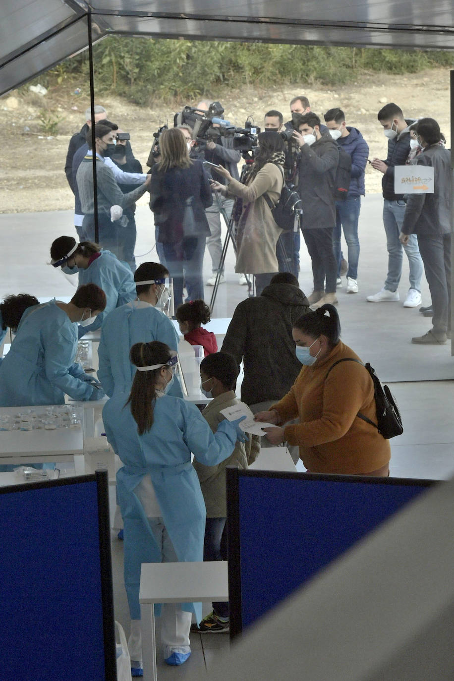 Fotos: Cribado masivo a docentes y alumnos en Archena ante la vuelta a las clases