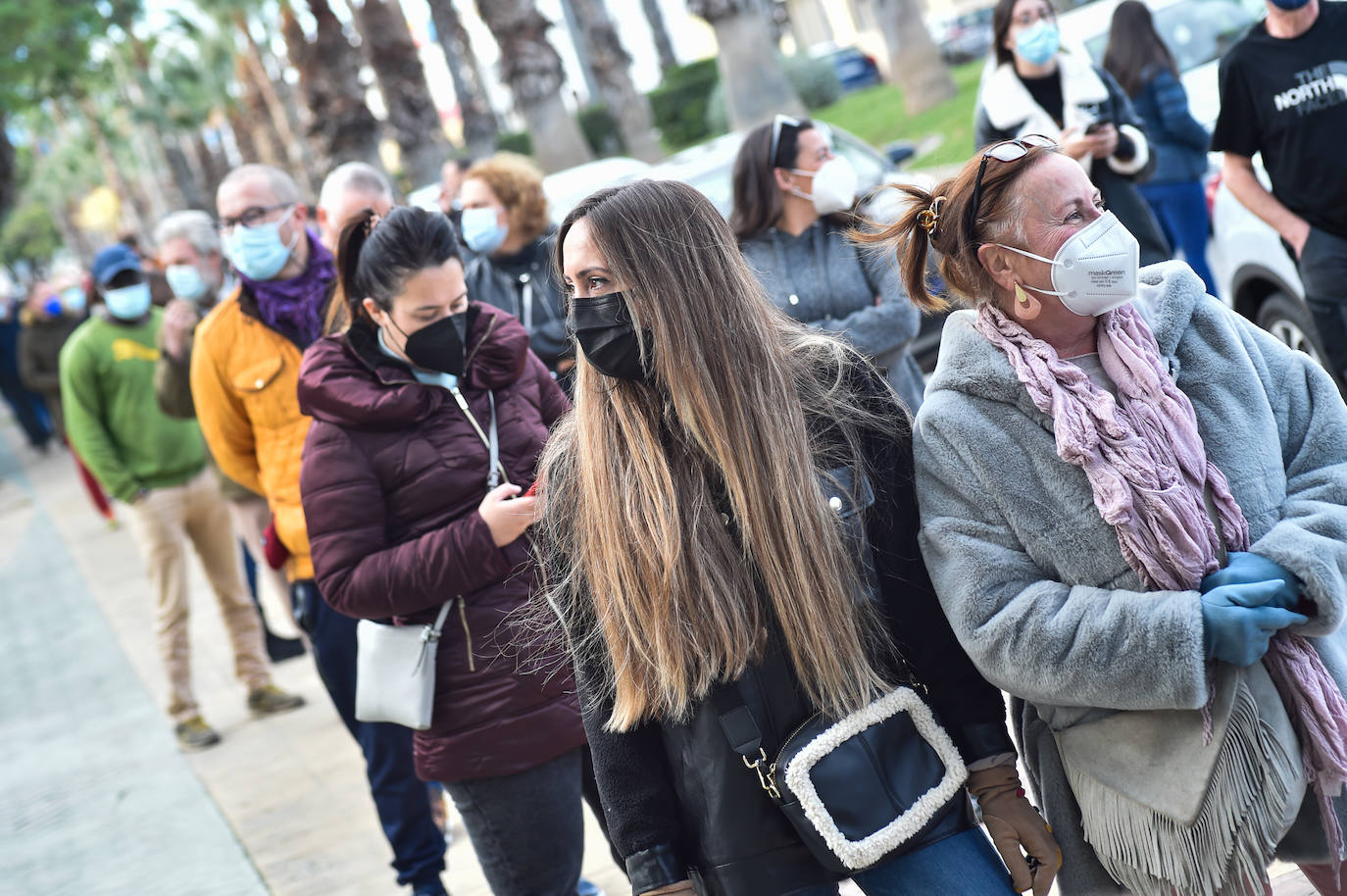 Fotos: Salud vacunó este domingo a más de 1.500 docentes en el Palacio de los Deportes de Murcia