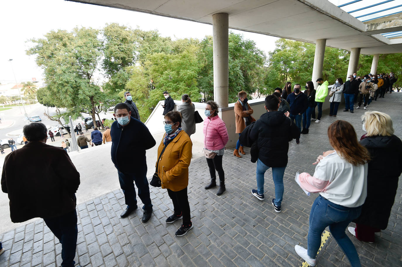 Fotos: Salud vacunó este domingo a más de 1.500 docentes en el Palacio de los Deportes de Murcia