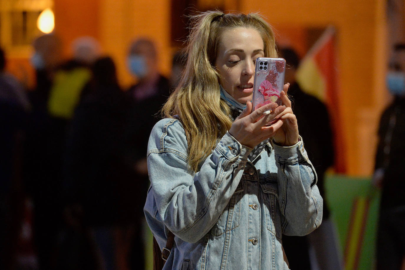 Fotos: Concentración en Molina para rechazar la reyerta