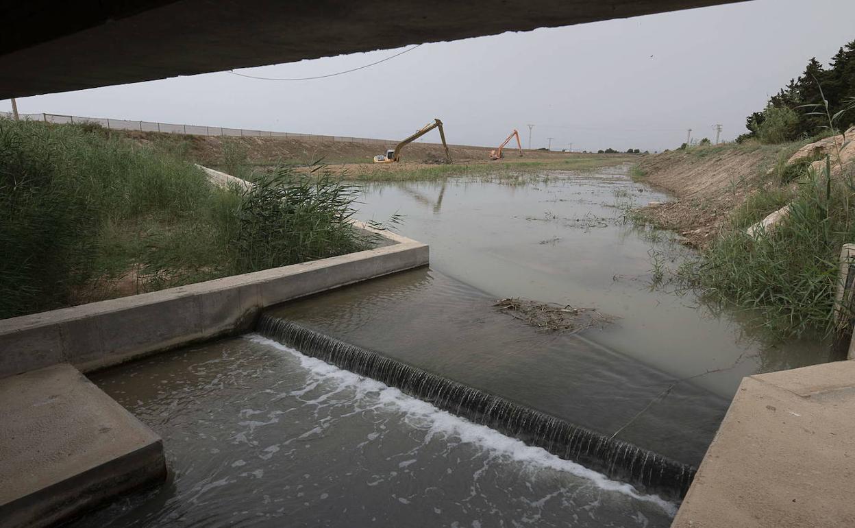 Desembocadura de la rambla del Albujón en el Mar Menor, en una imagen de archivo. 