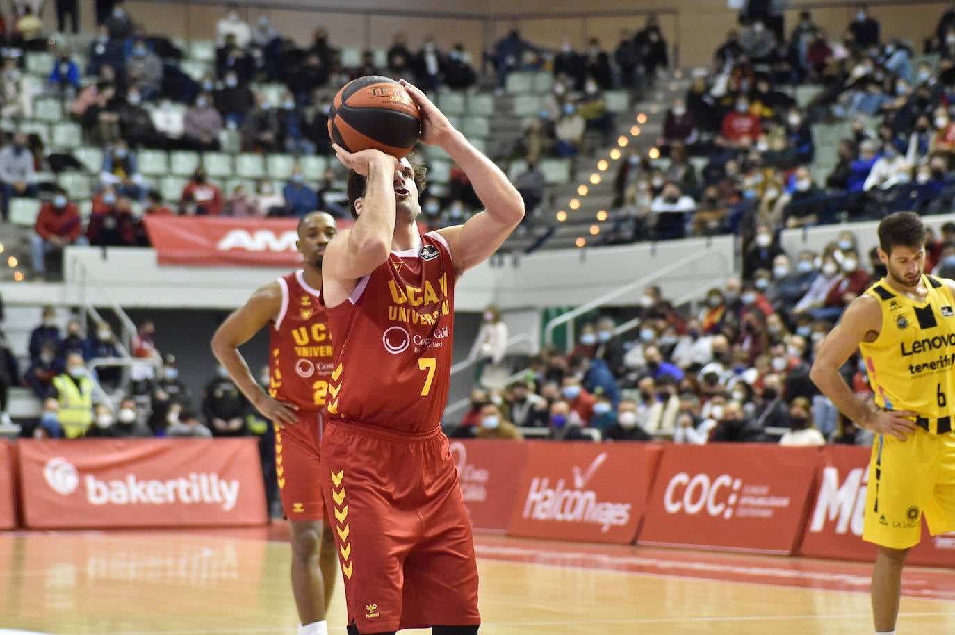 Fotos: El UCAM supera al Tenerife y se clasifica para la Copa del Rey