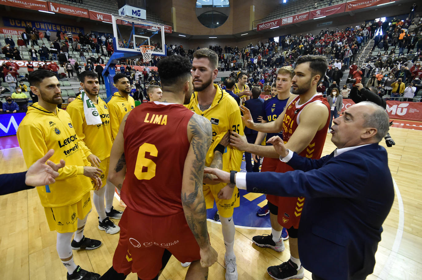 Fotos: El UCAM supera al Tenerife y se clasifica para la Copa del Rey