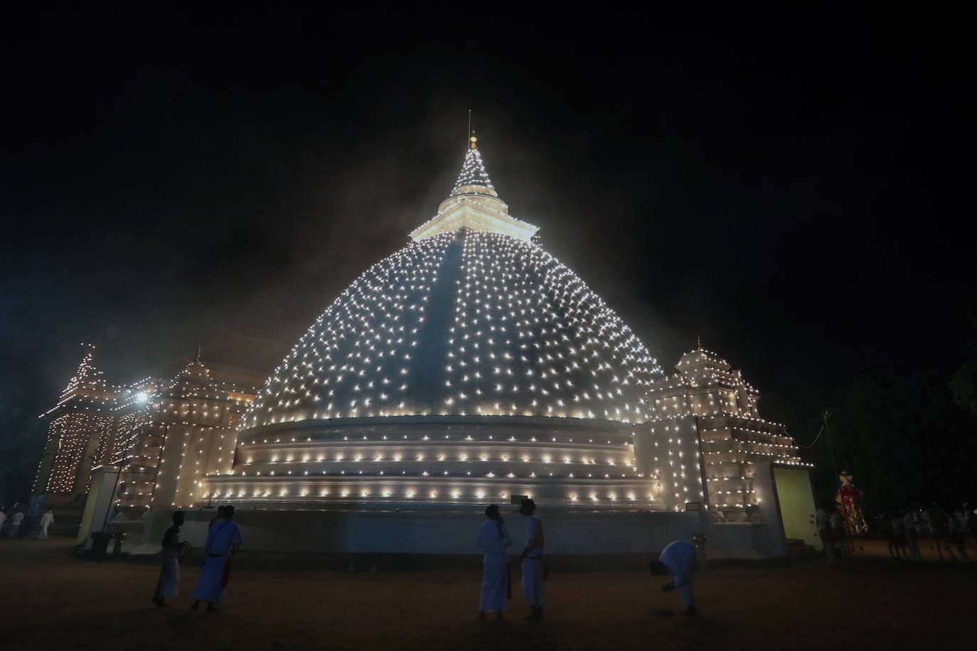 Fotos: Procesión religiosa en Sri Lanka