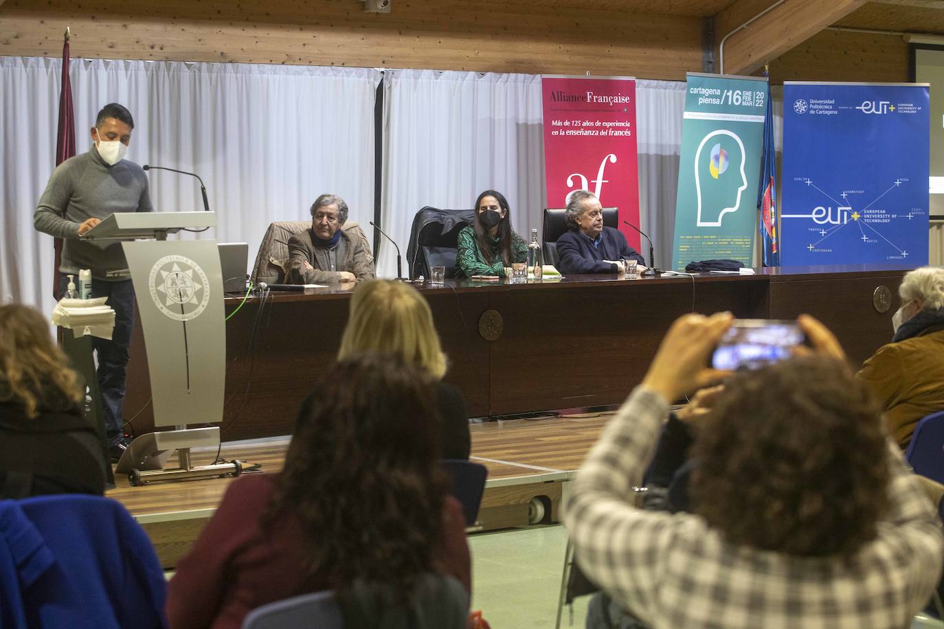 Fotos: Noche de las ideas con Sami Naïr y Francisco Jarauta en Cartagena