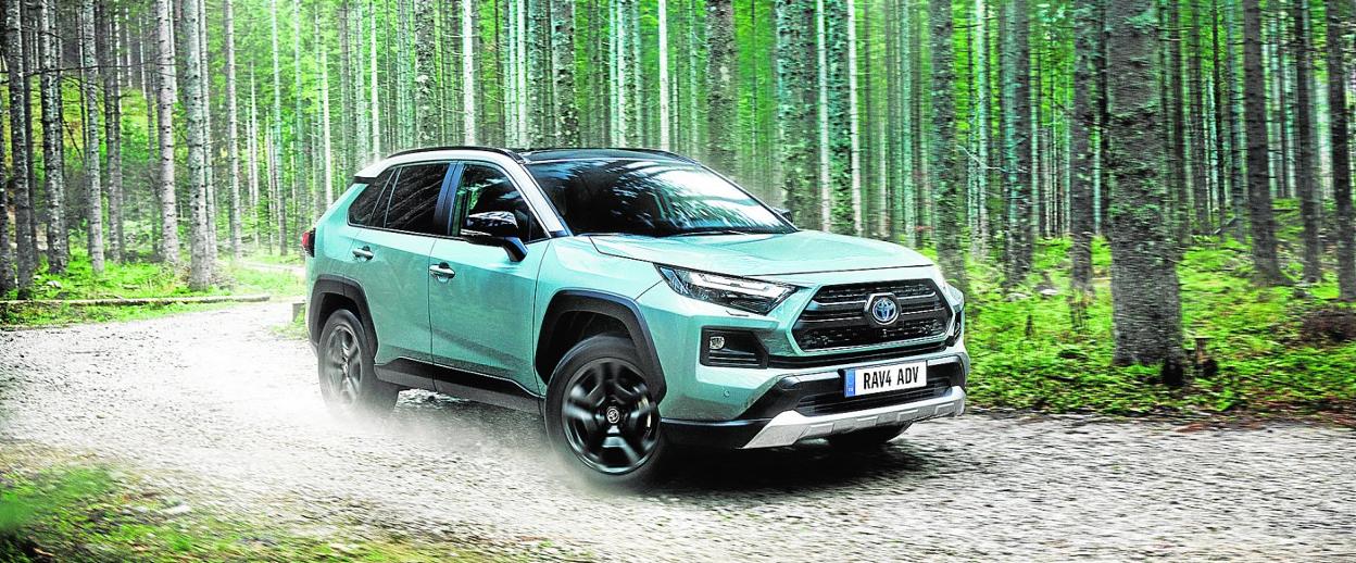 Se distingue del resto no solopor su diseño frontal único, sino también por sus mayores capacidades off-road.