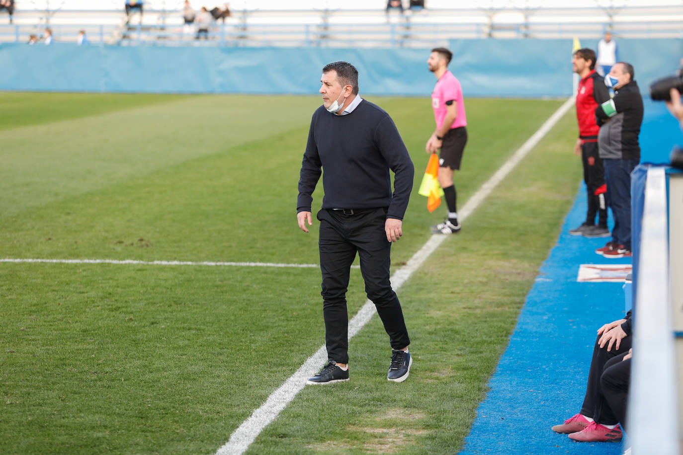 Fotos: El Águilas no detiene su caída